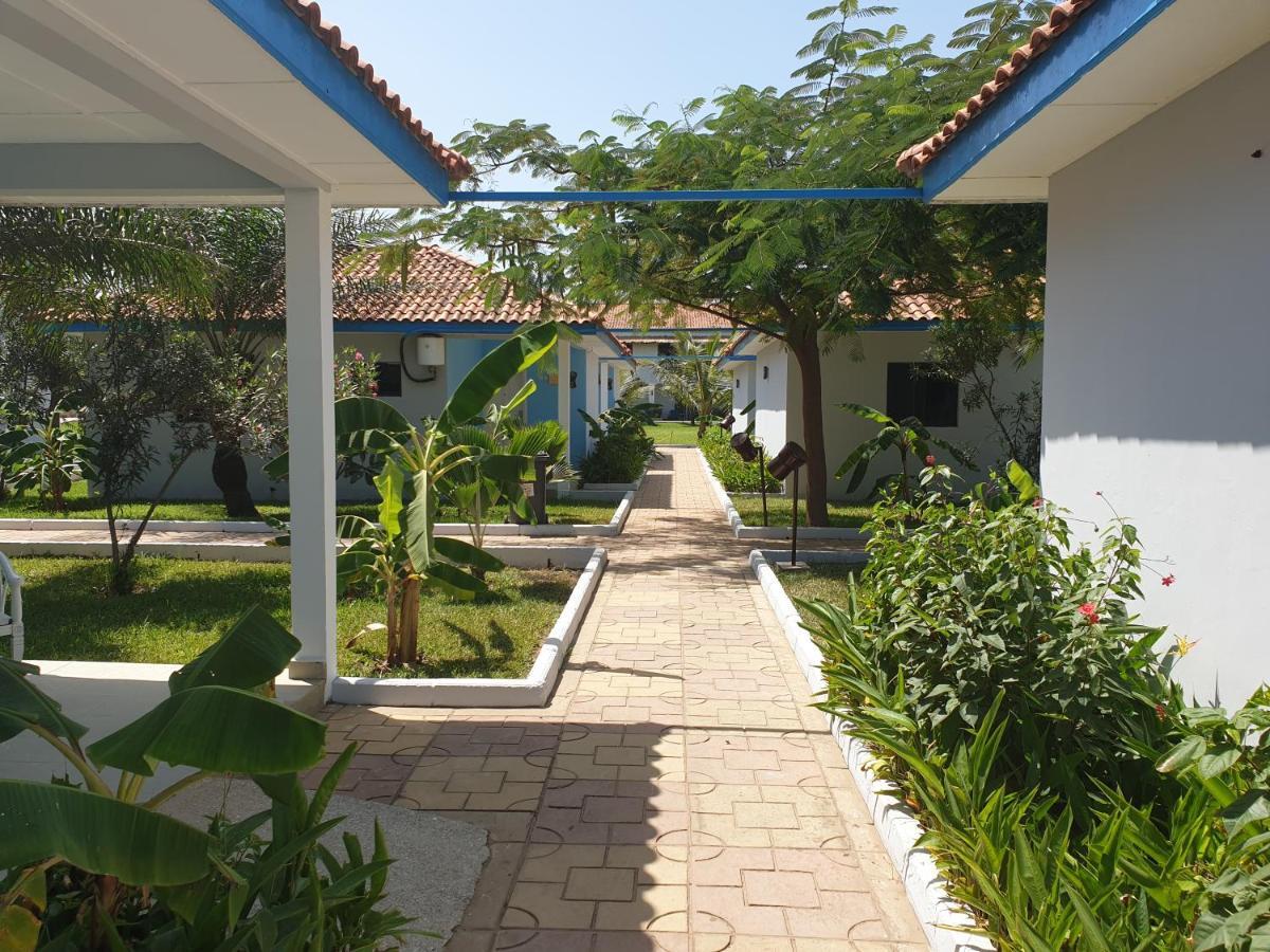 Djembe Beach Resort Kololi Exterior foto
